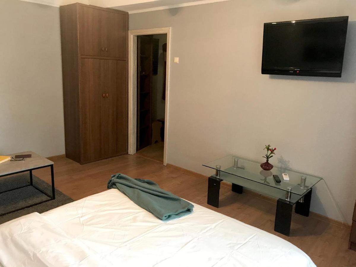 Apartment Olympyska On Velyka Vasylkyvska 45 Kiev Eksteriør bilde